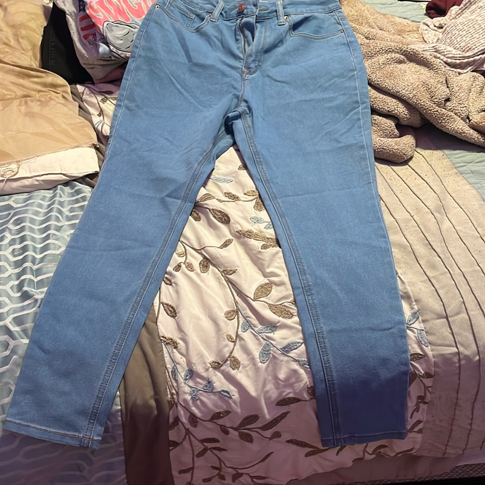 Blue skinny jeans